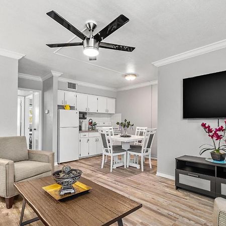 Sunset Beach Suites St. Pete Beach Exteriör bild