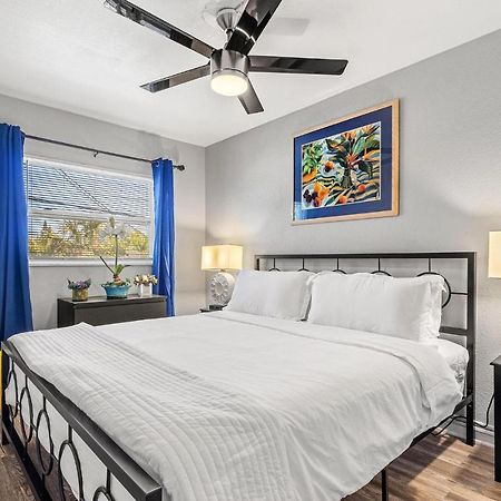 Sunset Beach Suites St. Pete Beach Exteriör bild