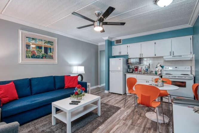 Sunset Beach Suites St. Pete Beach Exteriör bild