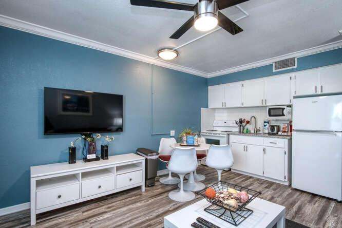 Sunset Beach Suites St. Pete Beach Exteriör bild