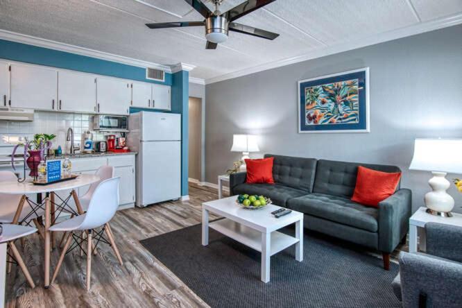 Sunset Beach Suites St. Pete Beach Exteriör bild