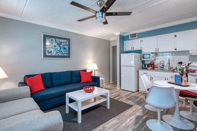 Sunset Beach Suites St. Pete Beach Exteriör bild