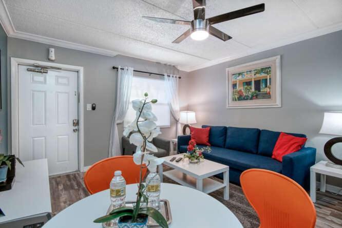 Sunset Beach Suites St. Pete Beach Exteriör bild