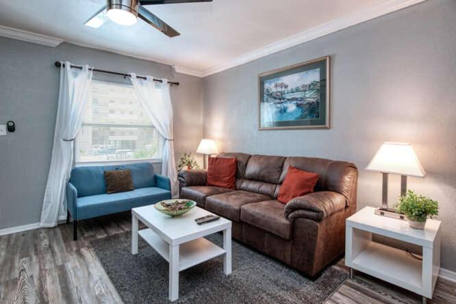 Sunset Beach Suites St. Pete Beach Exteriör bild