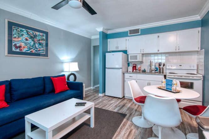 Sunset Beach Suites St. Pete Beach Exteriör bild