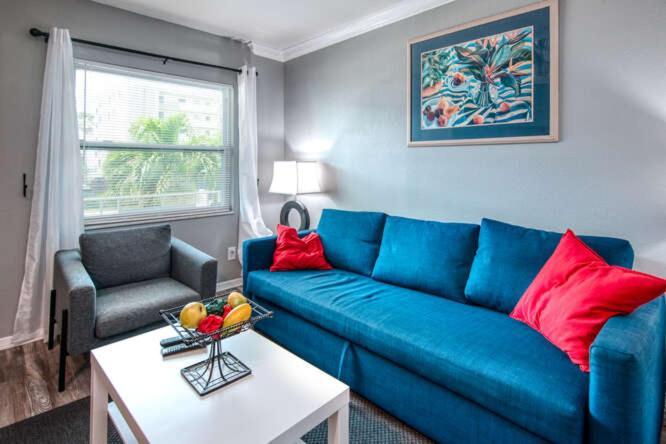 Sunset Beach Suites St. Pete Beach Exteriör bild