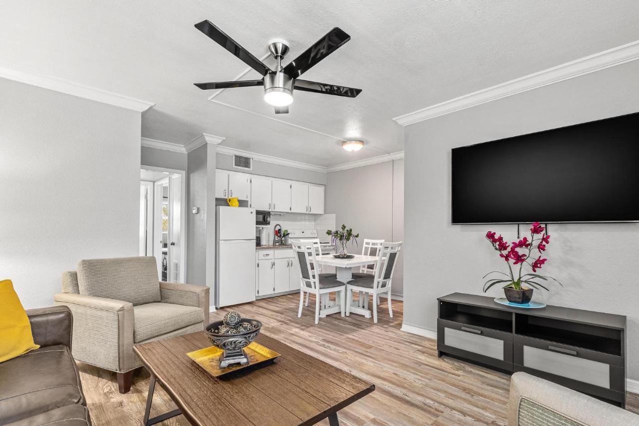 Sunset Beach Suites St. Pete Beach Exteriör bild